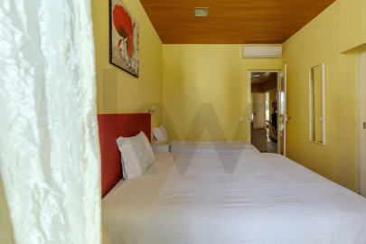 Prédio para Venda em Romeira e Várzea