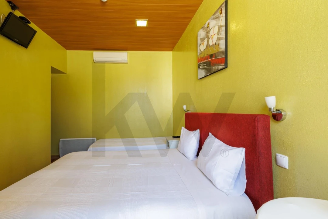 Prédio para Venda em Romeira e Várzea Foto 34