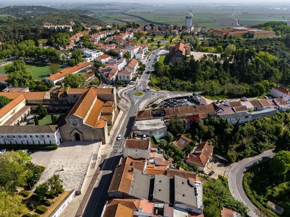 Prédio para Venda em Romeira e Várzea Foto 23