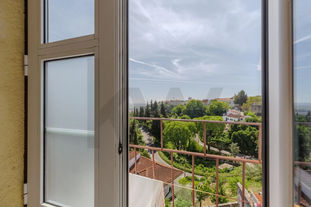 Prédio para Venda em Romeira e Várzea Foto 5