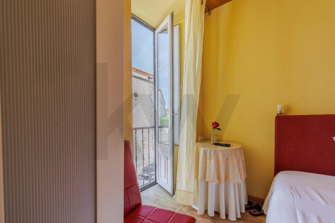 Prédio para Venda em Romeira e Várzea Foto 37