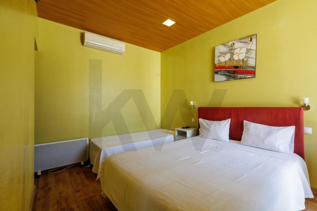 Prédio para Venda em Romeira e Várzea Foto 35