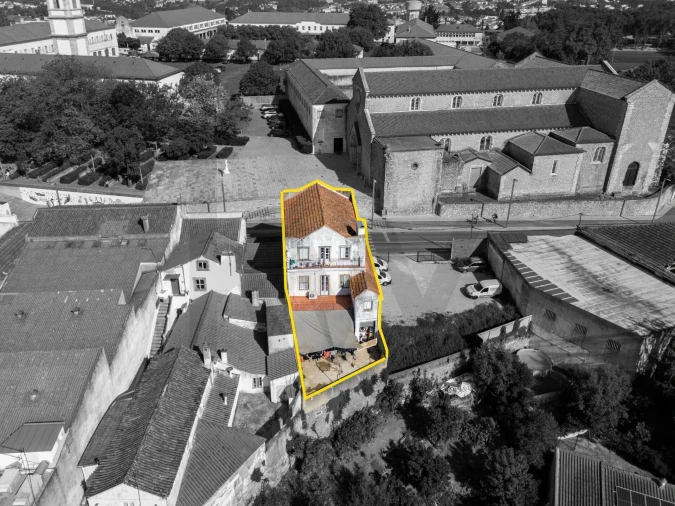 Prédio para Venda em Romeira e Várzea Foto 8