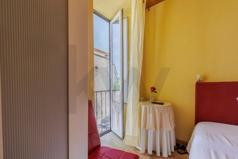 Prédio para Venda em Romeira e Várzea Foto 37