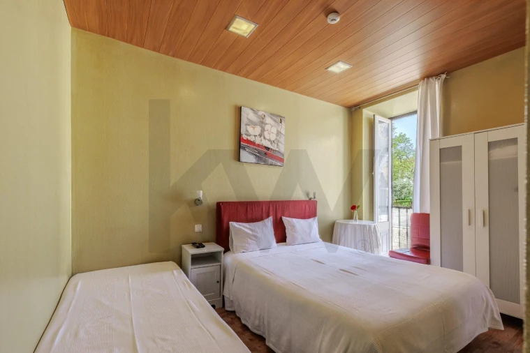 Prédio para Venda em Romeira e Várzea Foto 30