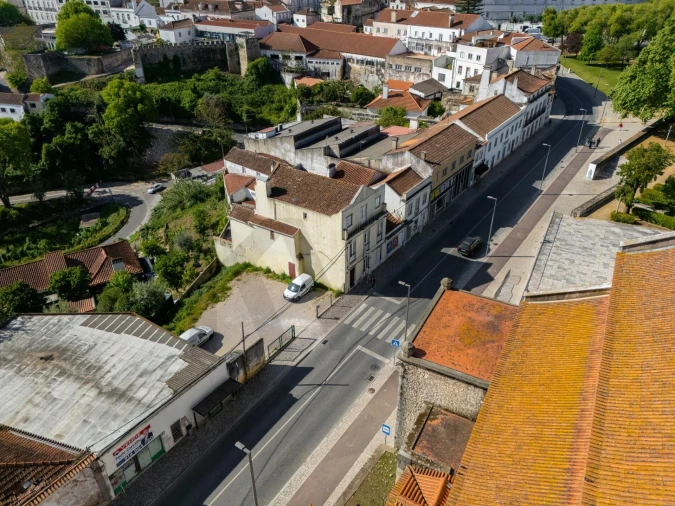 Prédio para Venda em Romeira e Várzea Foto 20