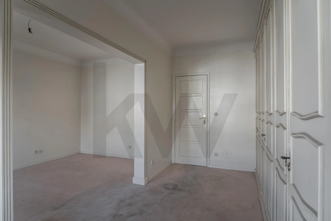 Apartamento T3 para Arrendamento em Alvalade Foto 26