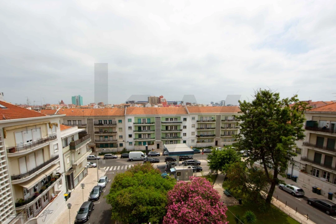 Apartamento T3 para Arrendamento em Alvalade Foto 24