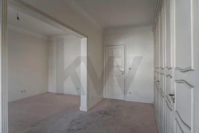 Apartamento T3 para Arrendamento em Alvalade