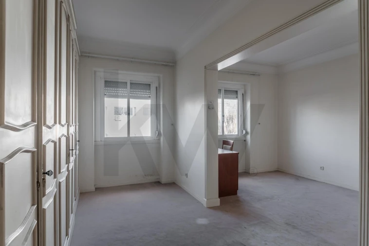 Apartamento T3 para Arrendamento em Alvalade Foto 17