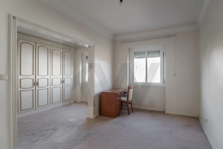 Apartamento T3 para Arrendamento em Alvalade Foto 27