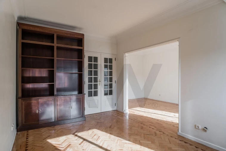 Apartamento T3 para Arrendamento em Alvalade Foto 14