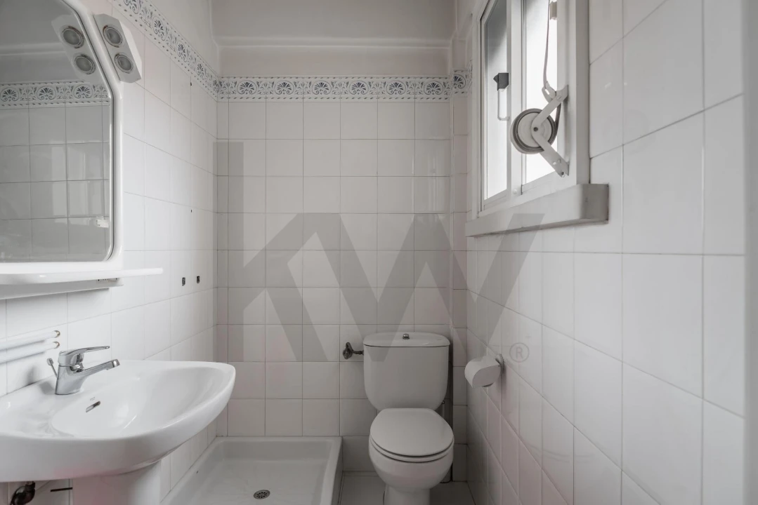 Apartamento T3 para Arrendamento em Alvalade Foto 19