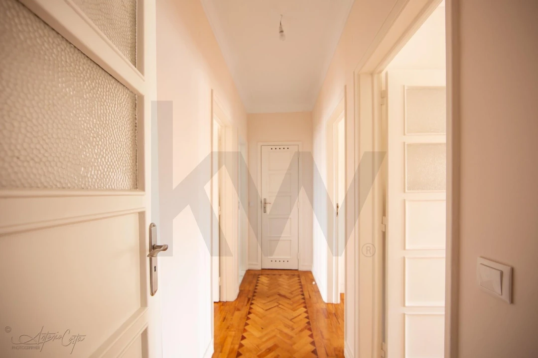 Apartamento T3 para Arrendamento em Alvalade Foto 13