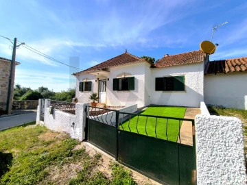 Moradia T3 para Venda em Almoster