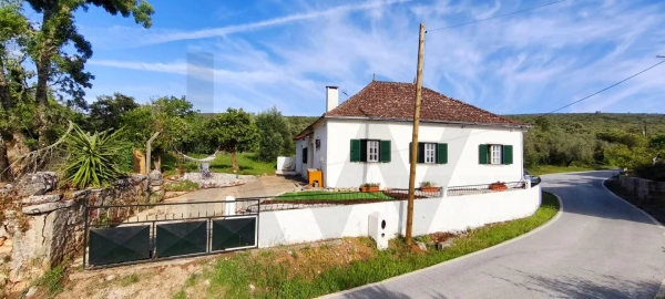 Moradia T3 para Venda em Almoster