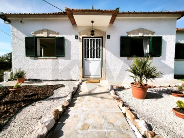 Moradia T3 para Venda em Almoster