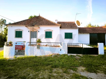 Moradia T3 para Venda em Almoster