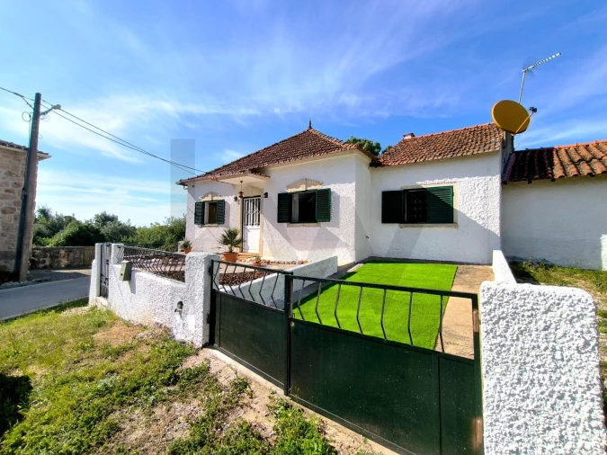 Moradia T3 para Venda em Almoster Foto 28