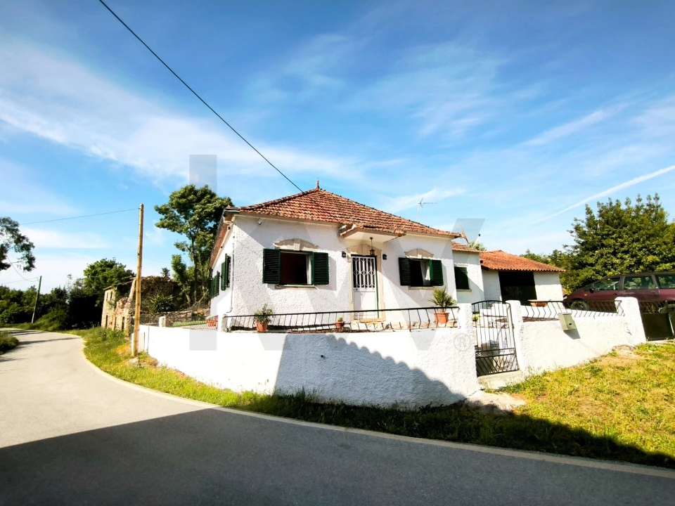 Moradia T3 para Venda em Almoster Foto 26