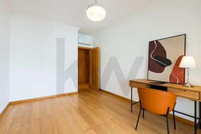 Apartamento T3 para Venda em Oeiras e São Julião da Barra, Paço de Arcos e Caxias