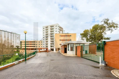 Apartamento T3 para Venda em Oeiras e São Julião da Barra, Paço de Arcos e Caxias