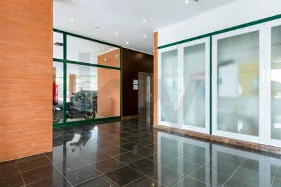 Apartamento T3 para Venda em Oeiras e São Julião da Barra, Paço de Arcos e Caxias