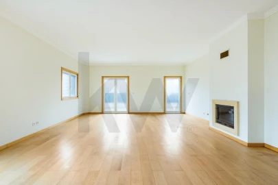 Apartamento T3 para Venda em Oeiras e São Julião da Barra, Paço de Arcos e Caxias