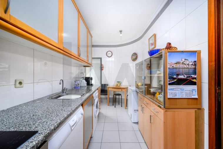 Apartamento T1 para Venda em Santa Marinha e São Pedro da Afurada Foto 8