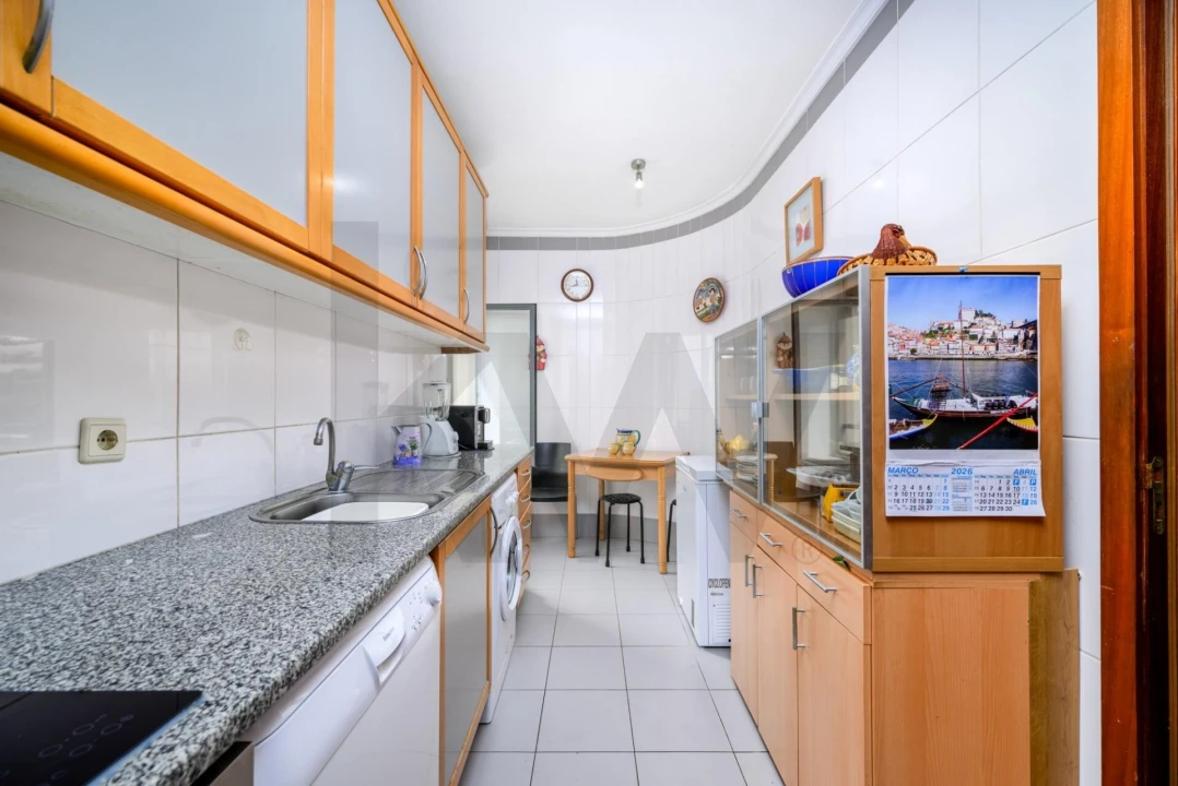 Apartamento T1 para Venda em Santa Marinha e São Pedro da Afurada Foto 9