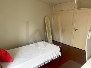 Apartamento T2 para Arrendamento em Arroios