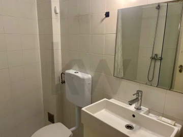 Apartamento T2 para Arrendamento em Arroios