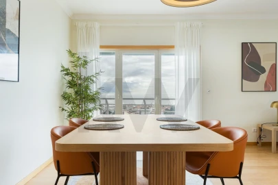 Apartamento T3 para Venda em Oeiras e São Julião da Barra, Paço de Arcos e Caxias