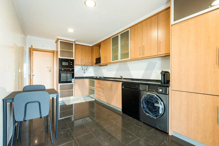 Apartamento T3 para Arrendamento em Oeiras e São Julião da Barra, Paço de Arcos e Caxias Foto 24