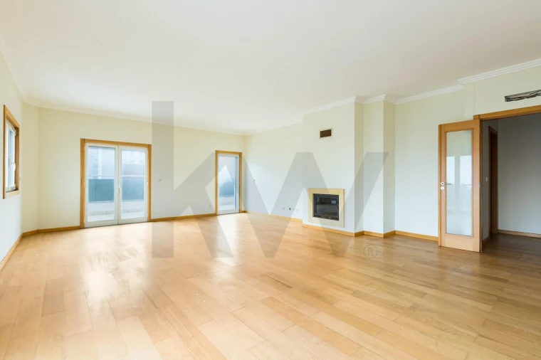 Apartamento T3 para Arrendamento em Oeiras e São Julião da Barra, Paço de Arcos e Caxias Foto 10