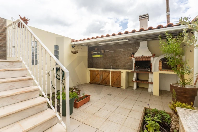 Moradia T3 para Venda em Quinta do Conde Foto 35