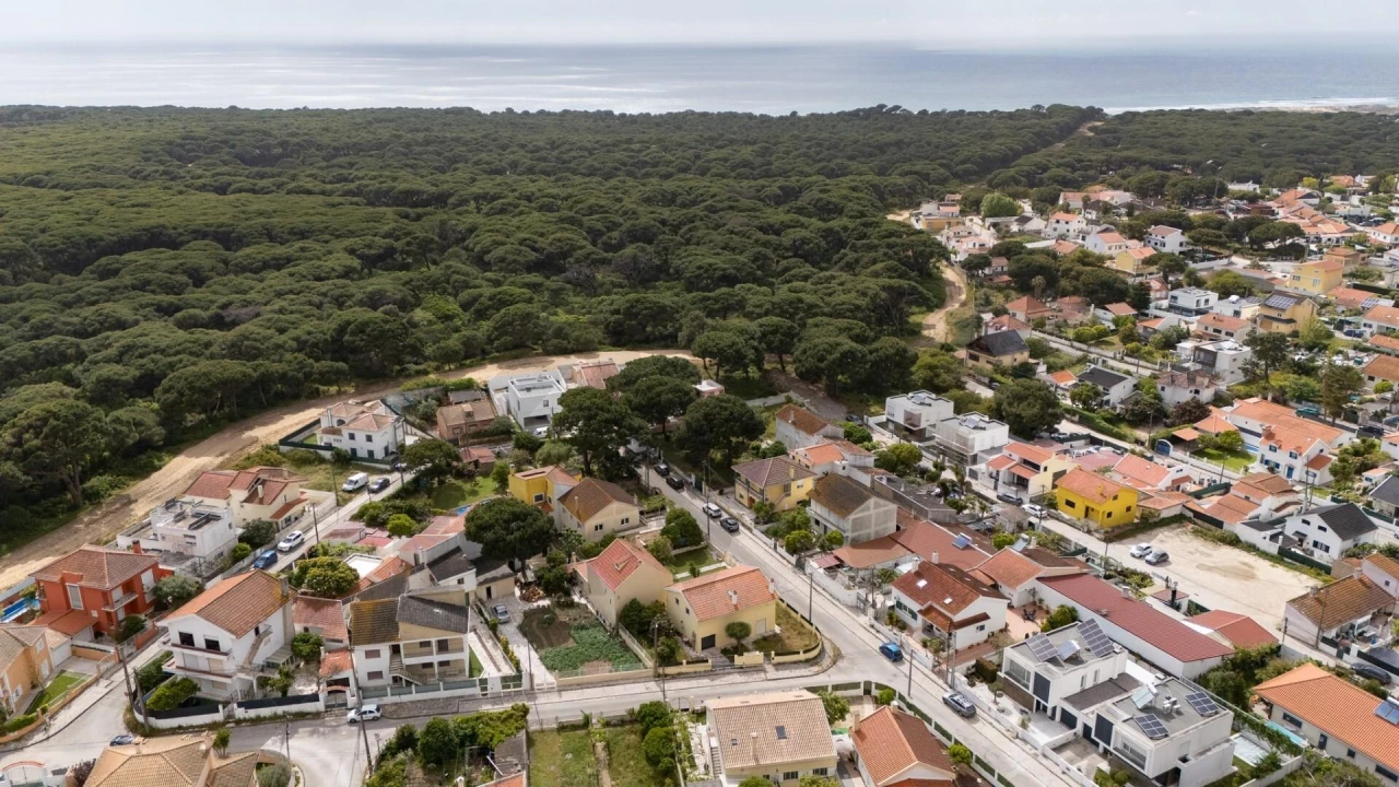 Moradia T5 para Venda em Charneca de Caparica e Sobreda Foto 27
