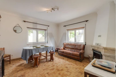 Moradia T5 para Venda em Charneca de Caparica e Sobreda