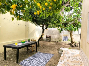 Moradia T5 para Venda em Charneca de Caparica e Sobreda