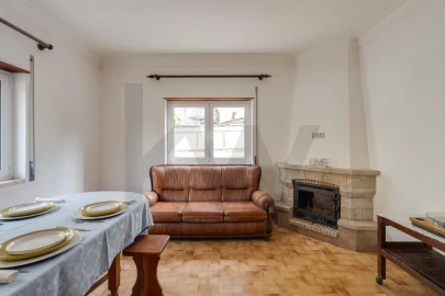 Moradia T5 para Venda em Charneca de Caparica e Sobreda