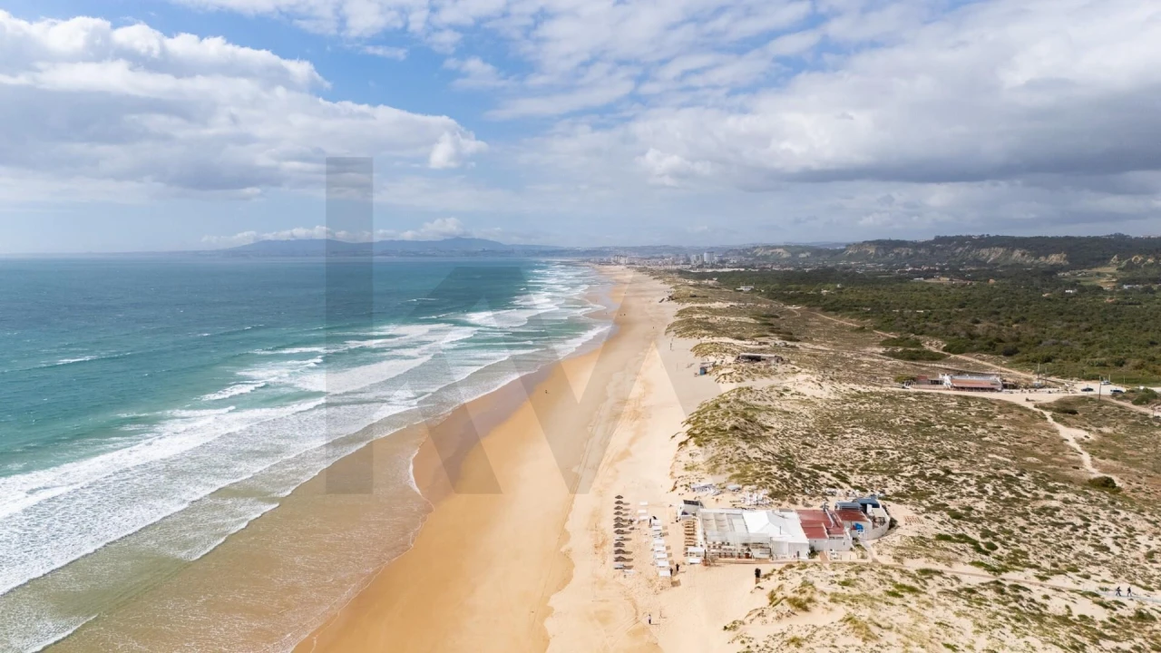 Moradia T5 para Venda em Charneca de Caparica e Sobreda Foto 33