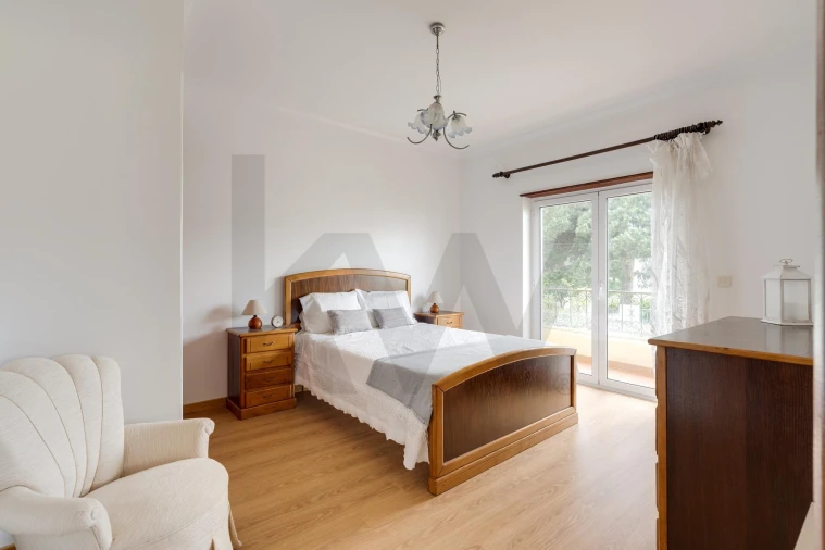 Moradia T5 para Venda em Charneca de Caparica e Sobreda Foto 17