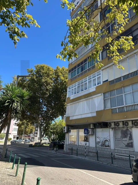 Apartamento T2 para Venda em Corroios