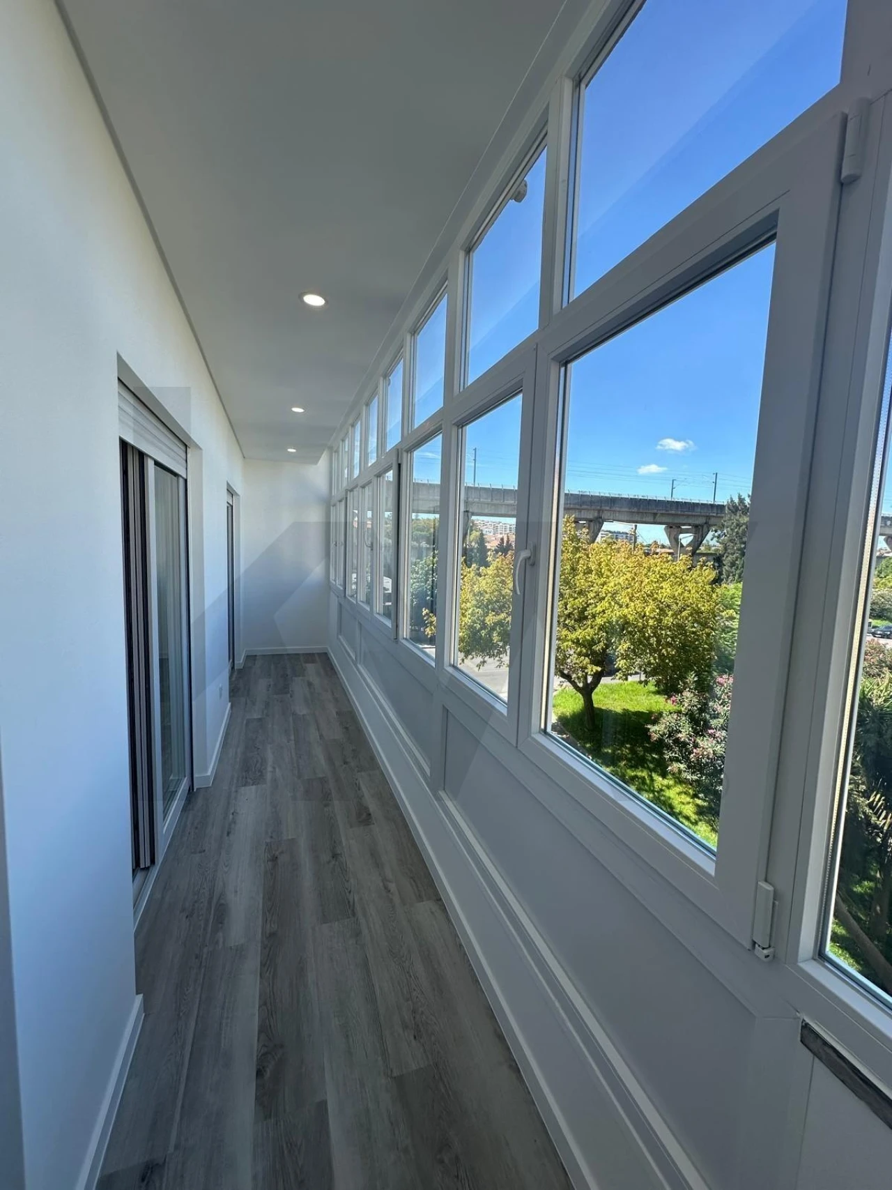 Apartamento T2 para Venda em Corroios Foto 26