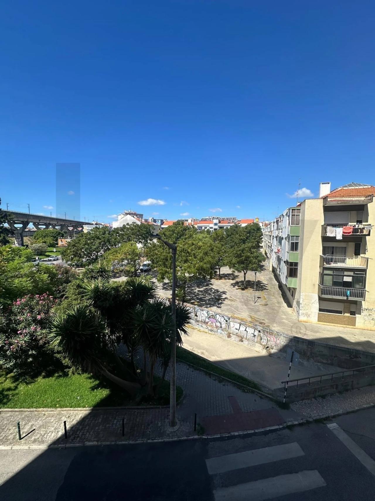Apartamento T2 para Venda em Corroios Foto 24