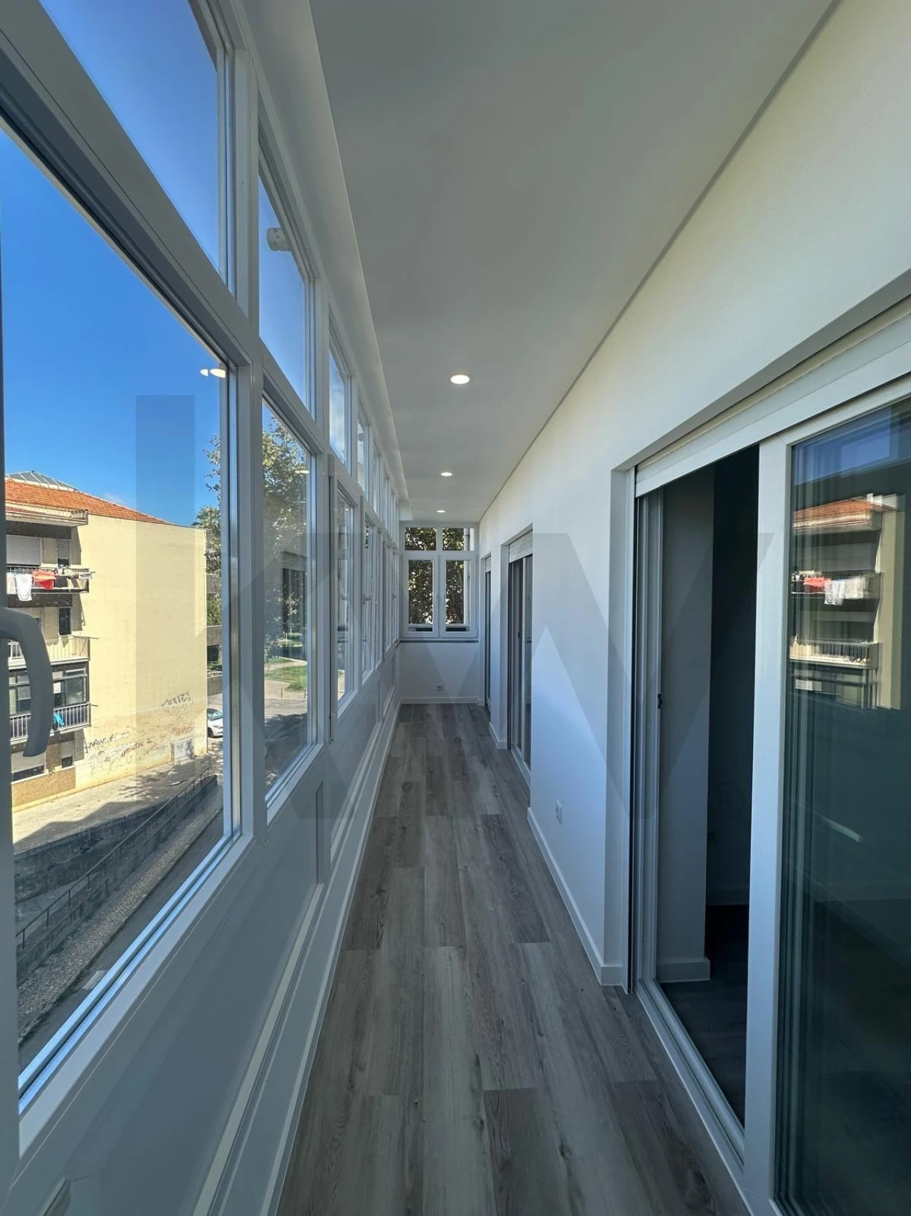 Apartamento T2 para Venda em Corroios Foto 25