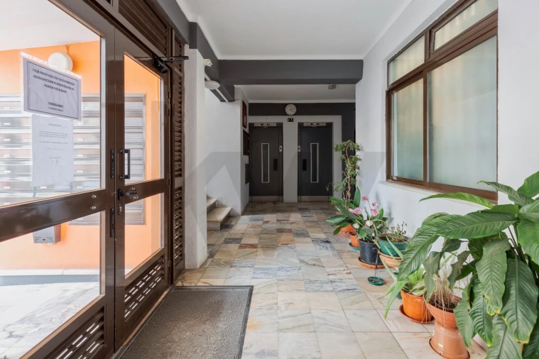 Apartamento T4 para Venda em União das Freguesias de Setúbal Foto 3