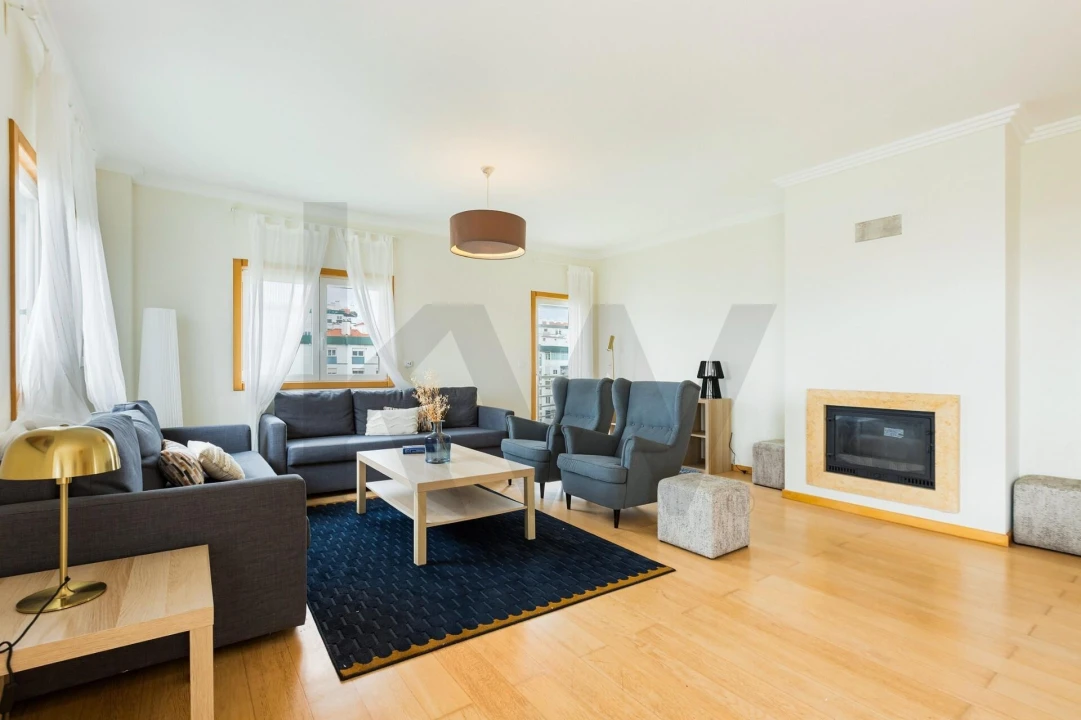 Apartamento T3 para Arrendamento em Oeiras e São Julião da Barra, Paço de Arcos e Caxias Foto 1