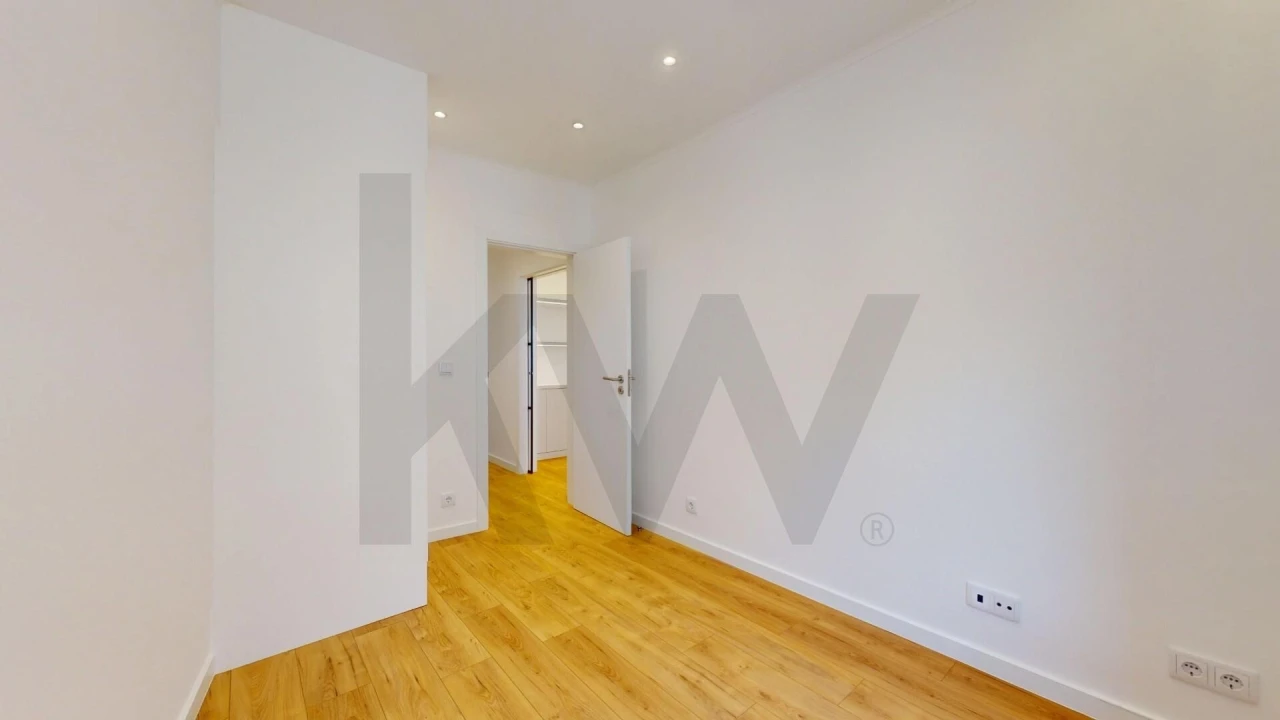 Apartamento T3 para Venda em Campo de Ourique Foto 17