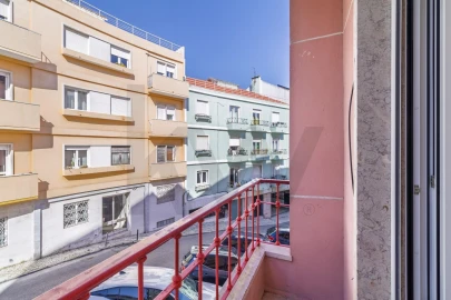 Apartamento T3 para Venda em Campo de Ourique